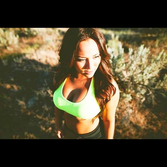 Meet your Posher, Dlorah - Picture 6 of 8